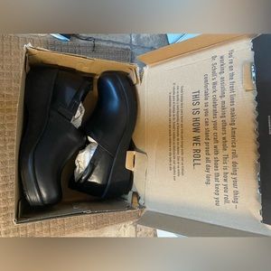 Women’s Dr. Scholl’s Black Dynamo Work Shoes NWT
